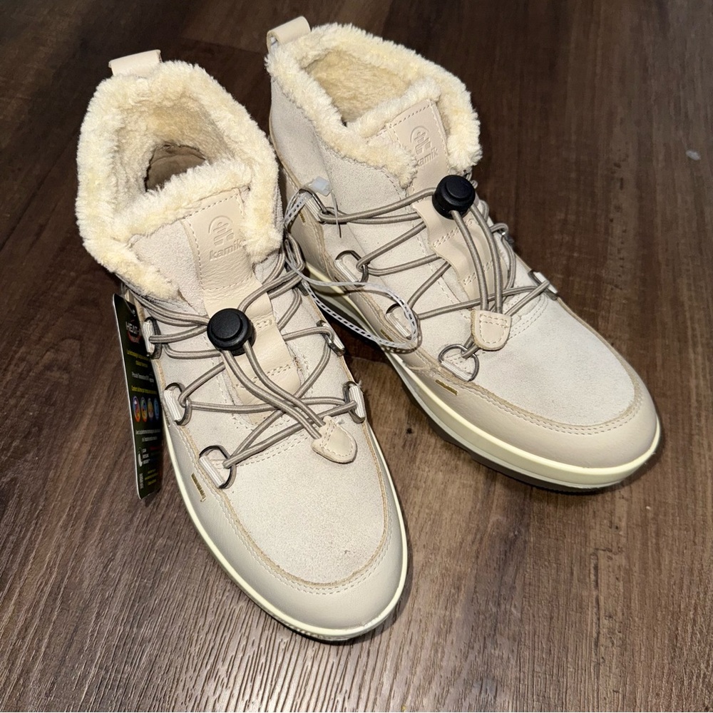 NWT Kamik Genuine Leather Cushy Step Women’s Beige Winter Boots
